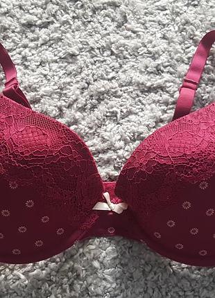 Фирменный,качественный,красивый бюстгалтер 80в немецкого бренда с&a