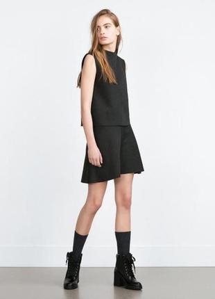 Супер стильна темно сіра міні спідниця zara, розмір xs