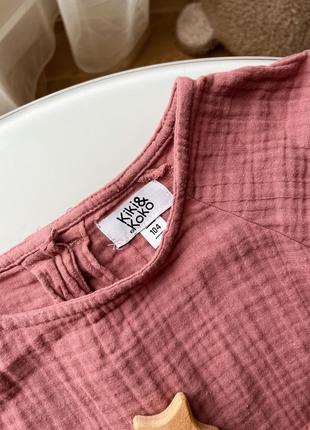 Летнее легкое муслиновое платье в приторный розовый 3-4р 98 104см с рюшами4 фото