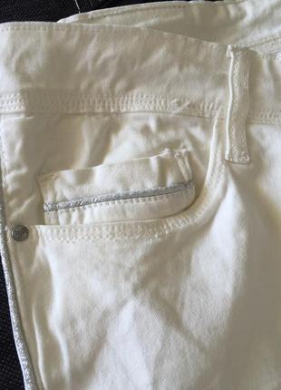 Білі джинси stradivarius, розмір л6 фото