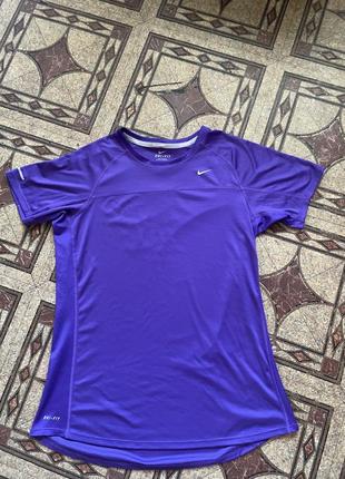 Футболка flyknit nike dri-fit