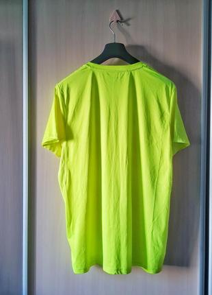 Спортивная футболка crivit для бега кислотно зеленого цвета6 фото
