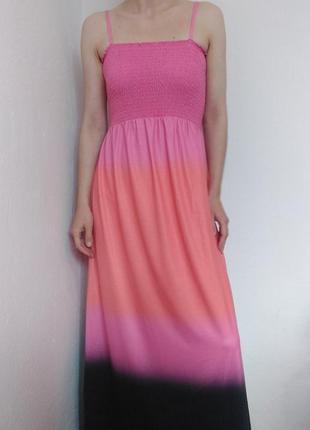 Яскравий сарафан сукня міді плаття на бретелях розове плаття омбре сукня резинка плаття рожеве сукня міді сарафан