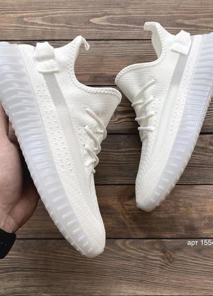 Кроссовки yeezyaba white