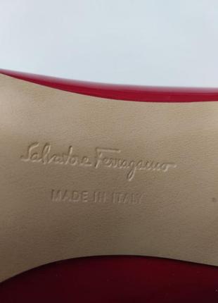 Женские лаковые туфли salvatore ferragamo 36р. кожа, красные8 фото