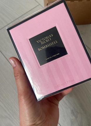 Духи парфюми вікторія сикрет parfum bombshell 50ml