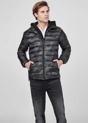 Чоловіча куртка з капюшоном guess