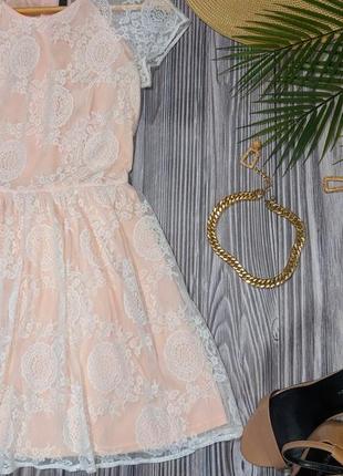 Нежное персиковое платье с белым гипюром divided #643 фото