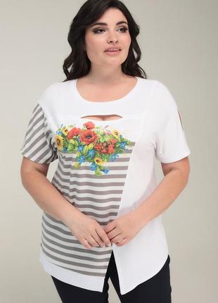 Женская батальная белая футболка с принтом