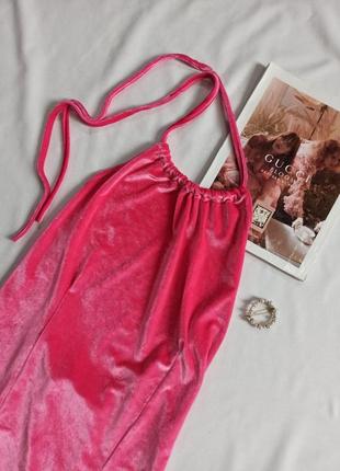 Розовое бархатное платье холтер с открытой спиной3 фото