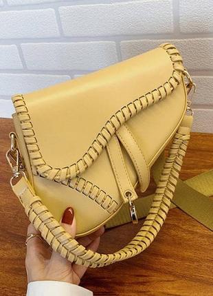 Женская мини сумочка клатч на плечо, яркая маленькая сумка бананка эко кожа желтый3 фото