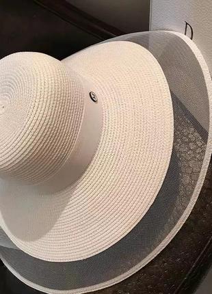 Красивая солнцезащитная шляпа белая с широкими полями 53-58