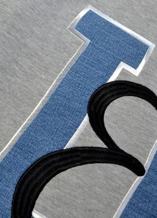 Оверсайз удлиненный свитшот с надписью и с длинными рукавами свитер5 фото