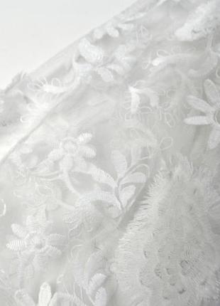 Белая кофта с красивыми рукавами в цветы4 фото