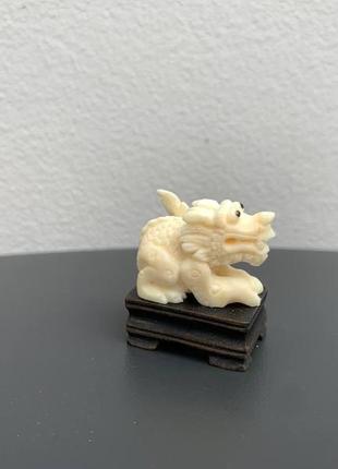 Авторська фігурка статуетка "дракон" з кістки3 фото
