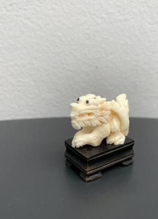 Авторська фігурка статуетка "дракон" з кістки4 фото