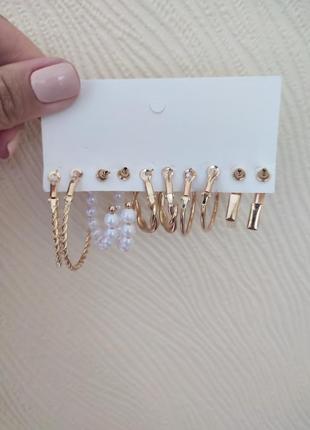 Набор сережек, смотрите больше бижутерии в своих объемах6 фото