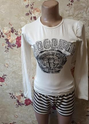 Фірмова футболка