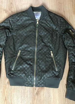 Утеплённый бомбер куртка guess