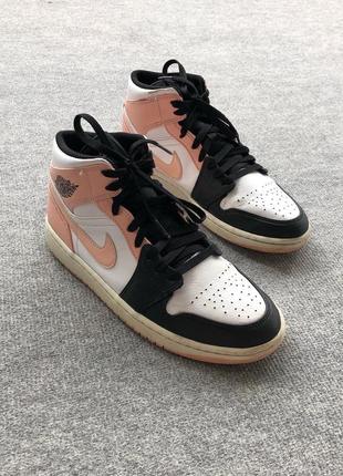 Оригинальные кроссовки nike air jordan 1 mid crimson tint pink/white/black4 фото