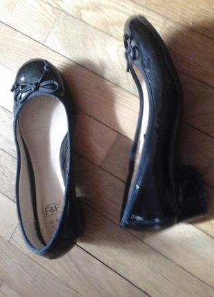 Черные туфли фирмы f&f3 фото