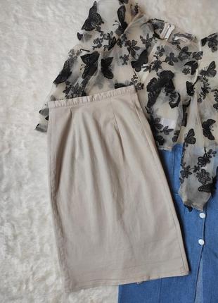 Белая бежевая длинная юбка миди с разрезом с пуговицами карманом джинсовая юбка с вырезом9 фото