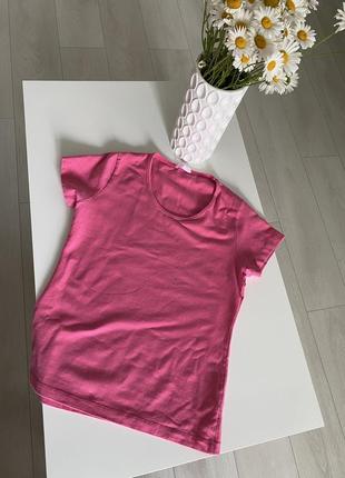 Женские футболки классические