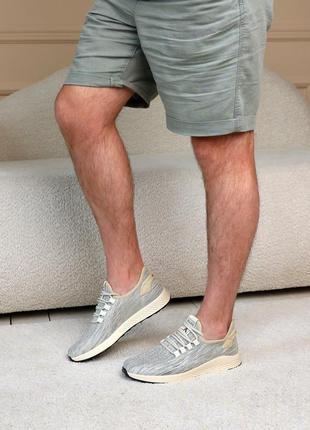 Стильні кросівки чоловічі світлосірі текстиль+сітка літні/літо - чоловіче взуття
