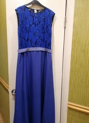 Чарівна вечірня сукня на випускний