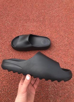 Сланцы adidas yeezy slide black1 фото