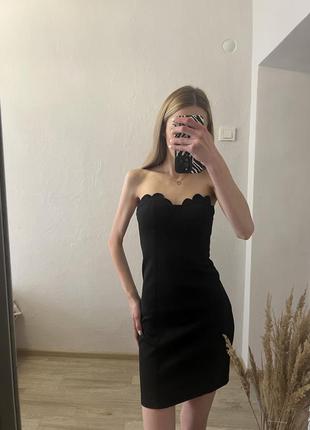 Обтягивающее платье по фигуре