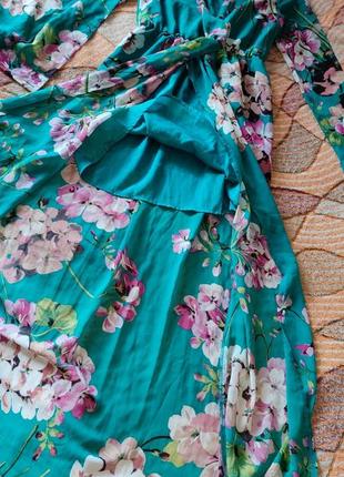 Летнее легкое платье развивающееся с цветами prettylittlething4 фото