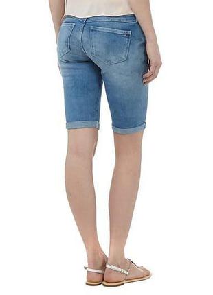 Женские джинсовые шорты tommy hilfiger skinny fit jeansbermudas in hellblau оригинал3 фото