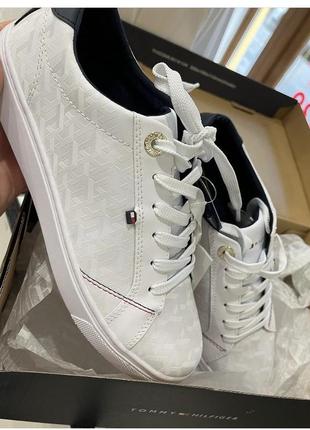 Tommy hilfiger новые белые кожаные кеды кроссовки оригинал6 фото