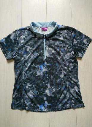 Спортивна футболка