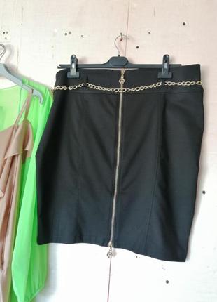 Стрейчевая юбка с замочком на попе и цепочка пояс6 фото
