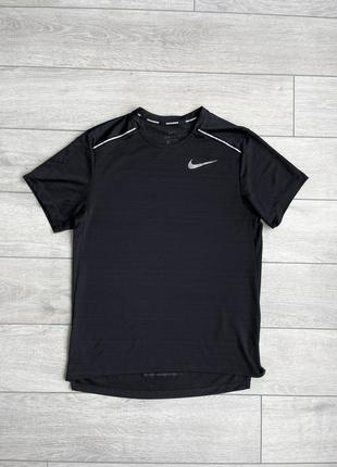 Спортивная футболка nike dry miler top ss спортивна майка оригинал