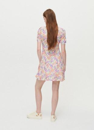 Платье цветочное принт приталенное модное базовое актуальное8 фото