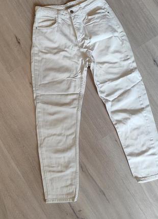 Идеальные белые джинсы мом3 фото
