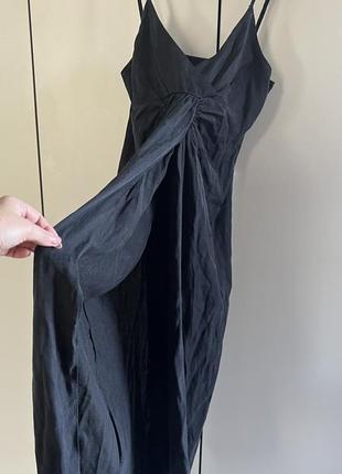 Актуальное лиоцелловое платье zara с высоким разрезом по бедру3 фото