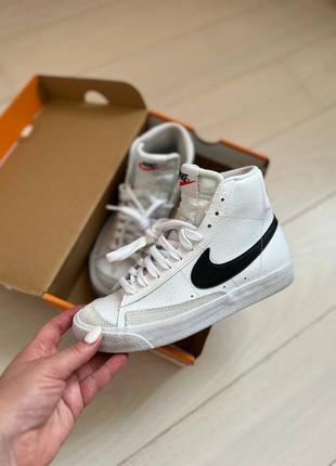 Кросівки nike blazer