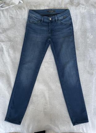 Джинси mavi