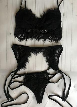 Комплект набор черного кружевного сексуального белья тройка из гипюра кружева р. s, м1 фото