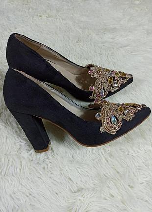 Крутые эксклюзивные модные туфли.