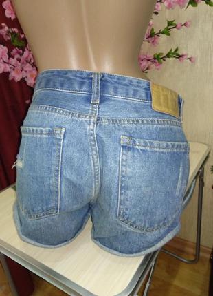 Рваные джинсовые шорты высокая посадка pull&amp;bear3 фото