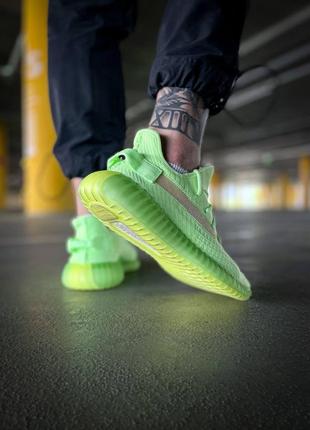 Кросівки adidas yeezy boost 350 v2 glow5 фото
