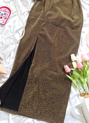 Длинное блестящее платье с люрексом с разрезом золотистое с блестками миди коктельное праздничное7 фото