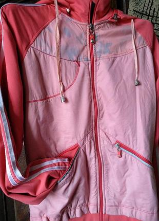 Спортивная кофта