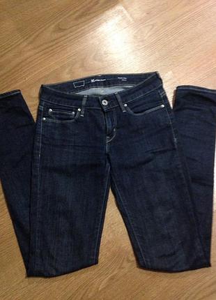 Джинсы