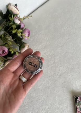 Коричневые шиммерные тени для век бронзер